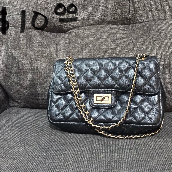 Purse - Picture 1 of 1